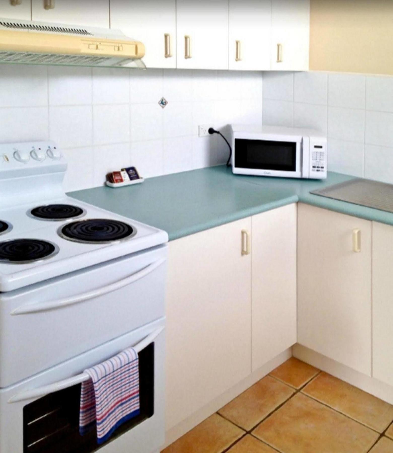 Oxley Cove Holiday Apartment Порт-Маккуорі Екстер'єр фото
