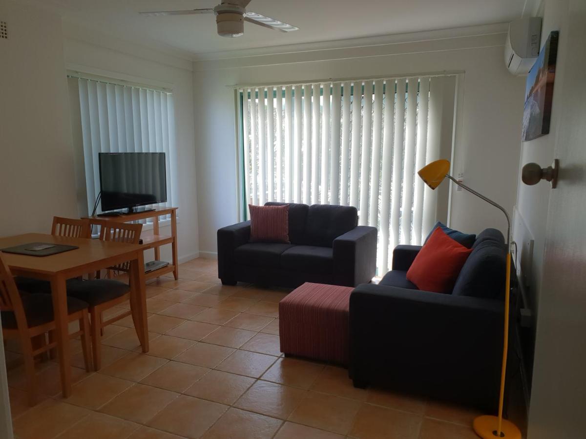Oxley Cove Holiday Apartment Порт-Маккуорі Екстер'єр фото